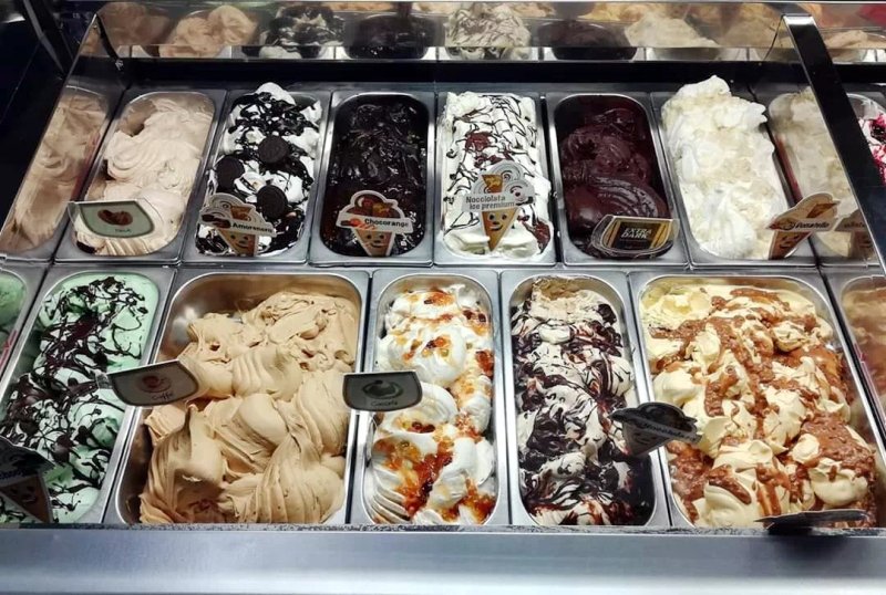 Gelateria, Caffetteria "Arcobaleno"