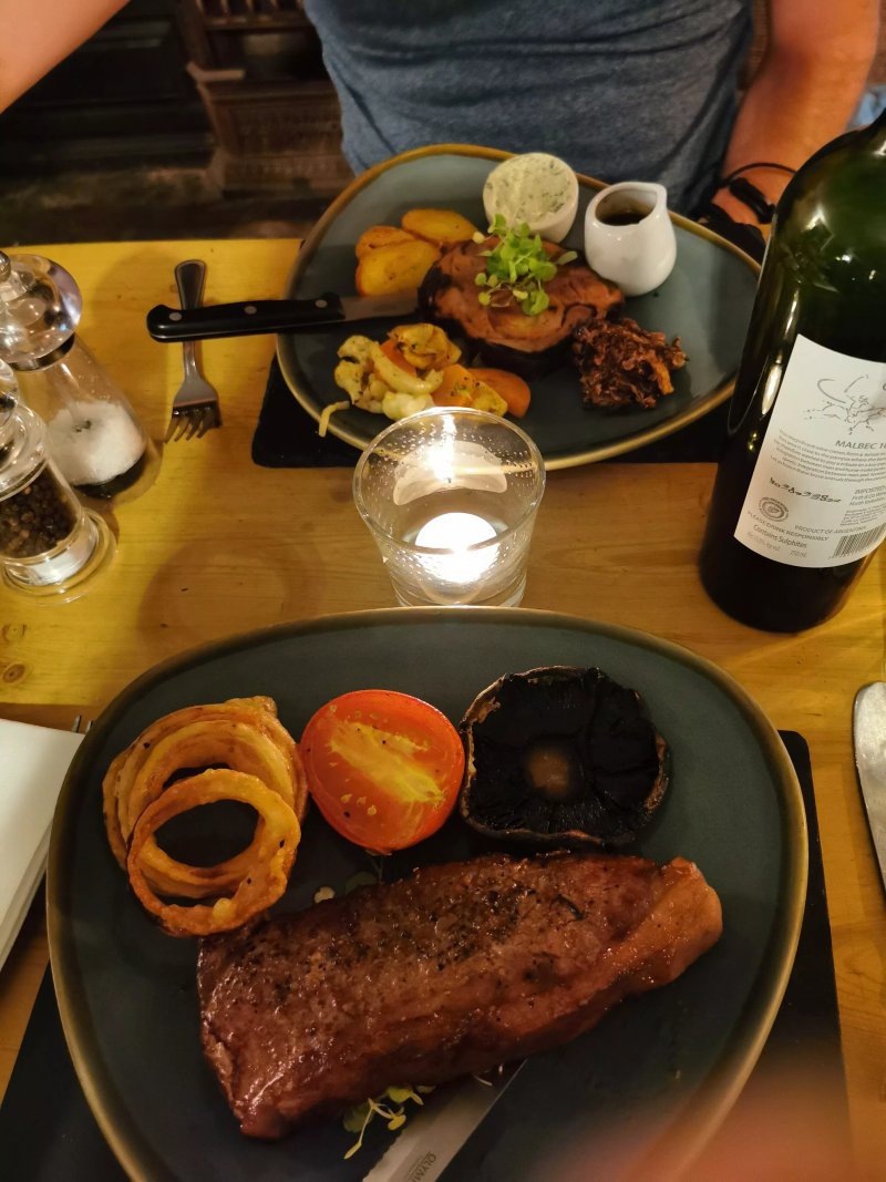 White Horse and Griffin Restaurant