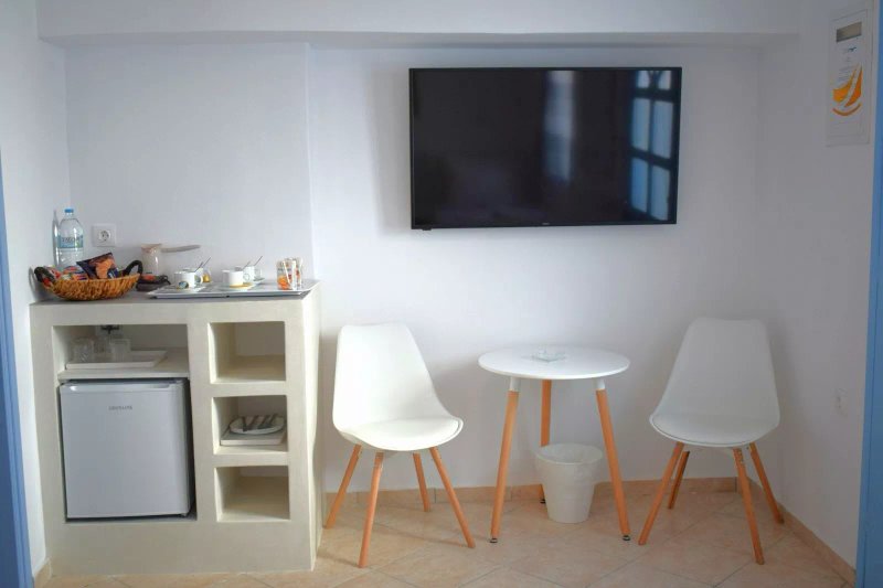 Virginia Studios & Apartments