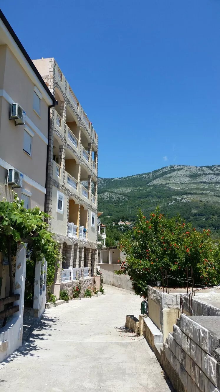 Castellamare Residence