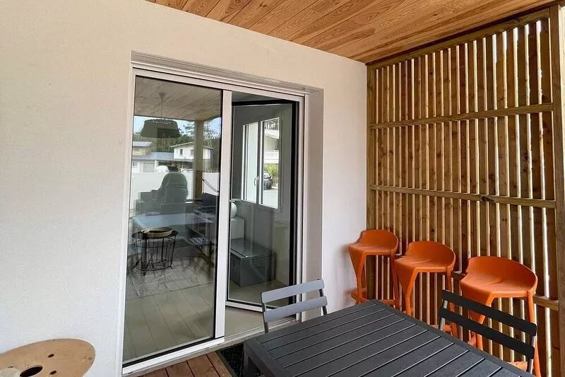 New apartment 500m from the beach