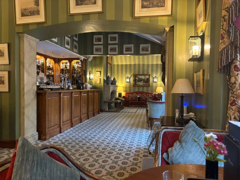 Cotswold Lodge Hotel