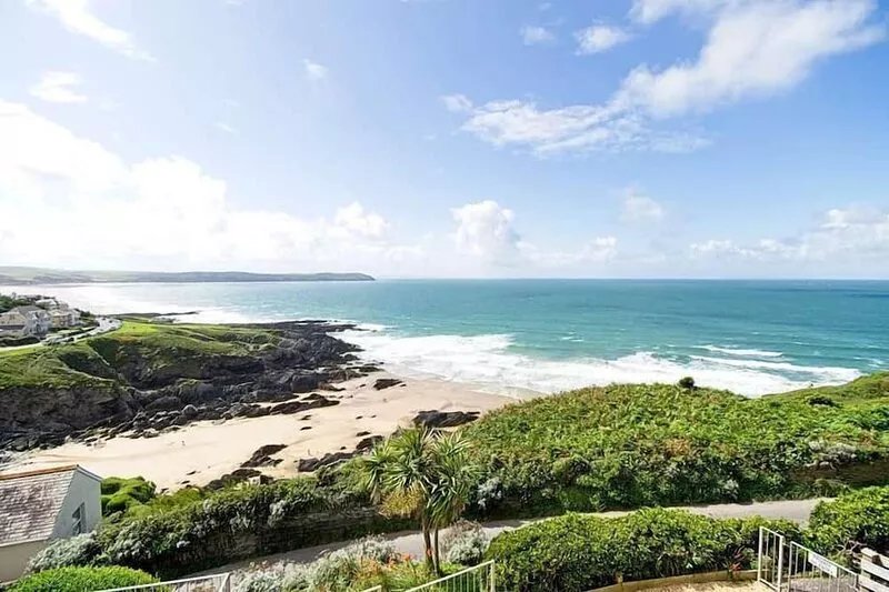 Fabulous 3 bed apartment with amazing seaviews and balcony