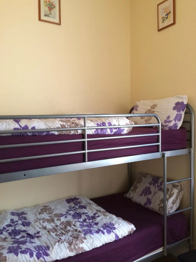 Apache Hostel