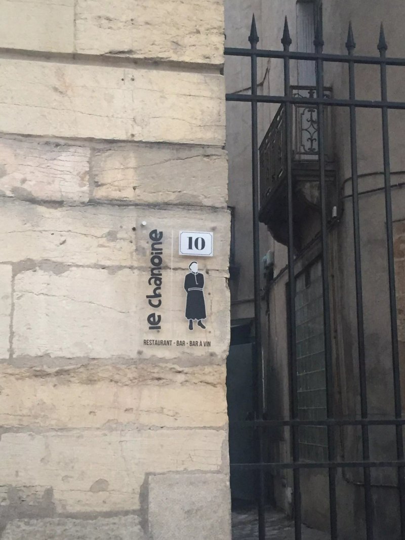 Le Chanoine