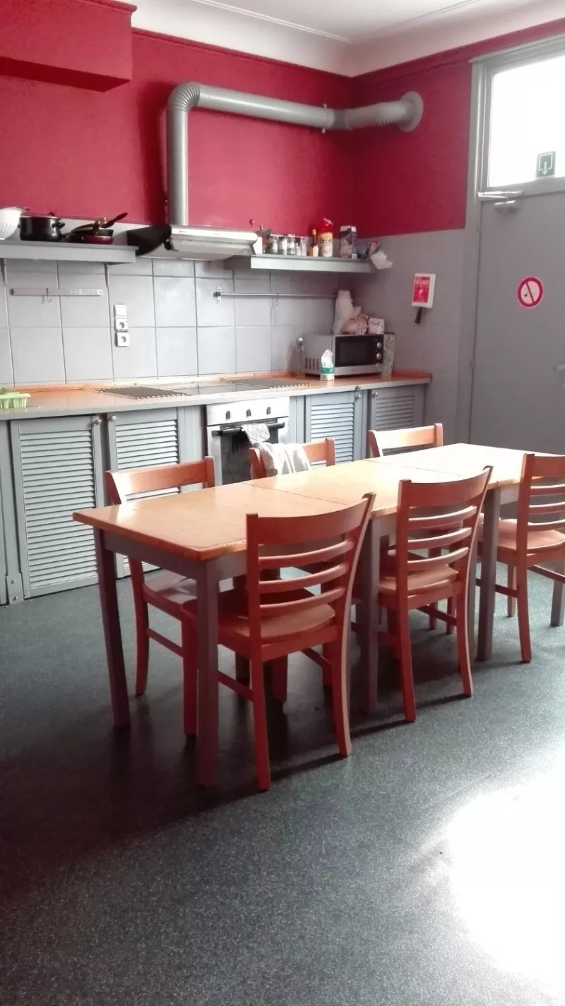 Van Gogh Youth Hostel