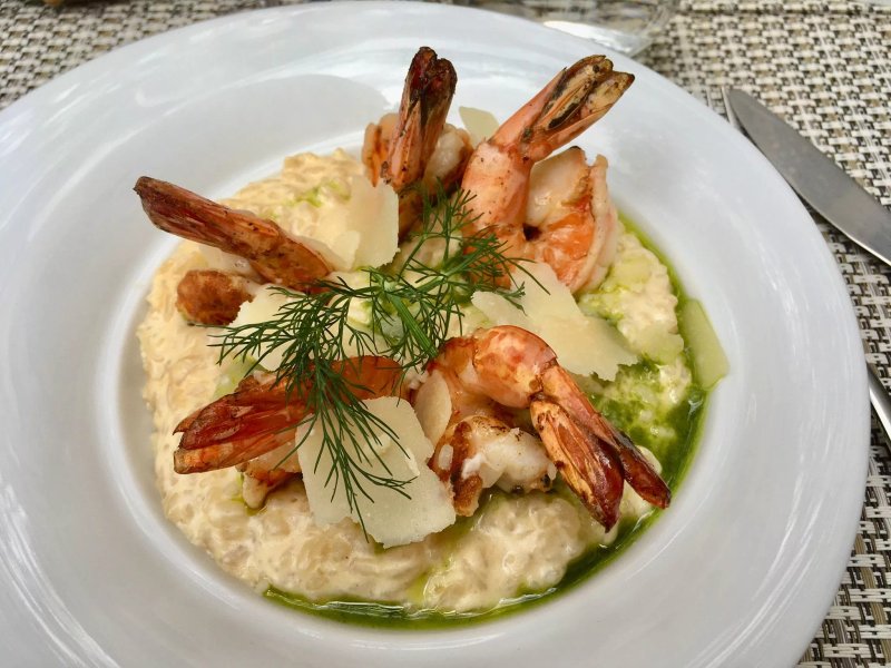 Le Patio Tapas Chics Et Bar A Vin