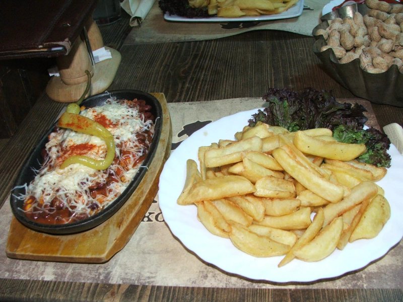 Korhely Etterem & Pub
