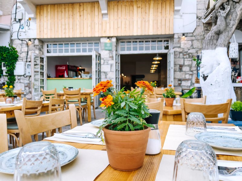 Cena Restaurant