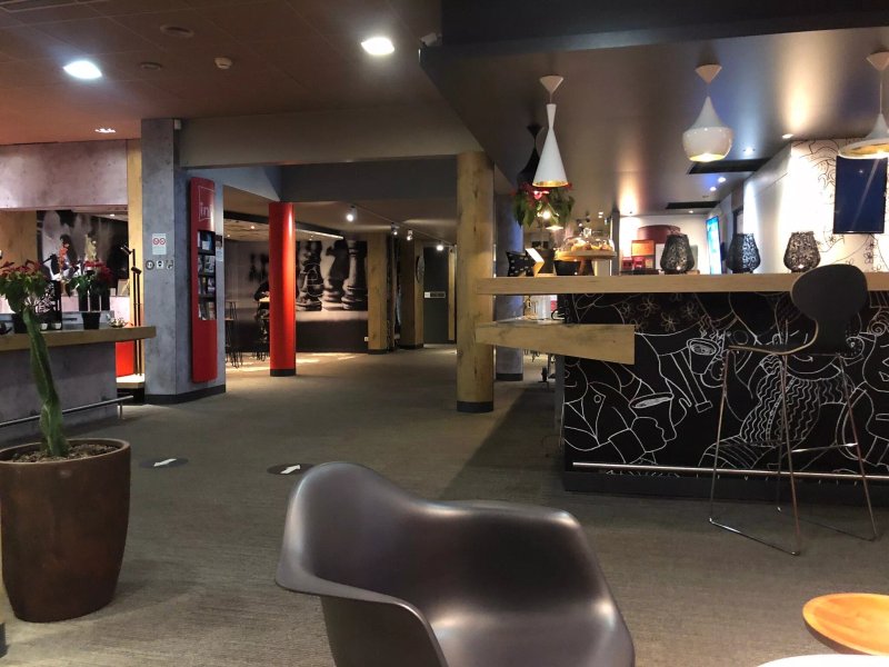 Ibis Pau Lescar