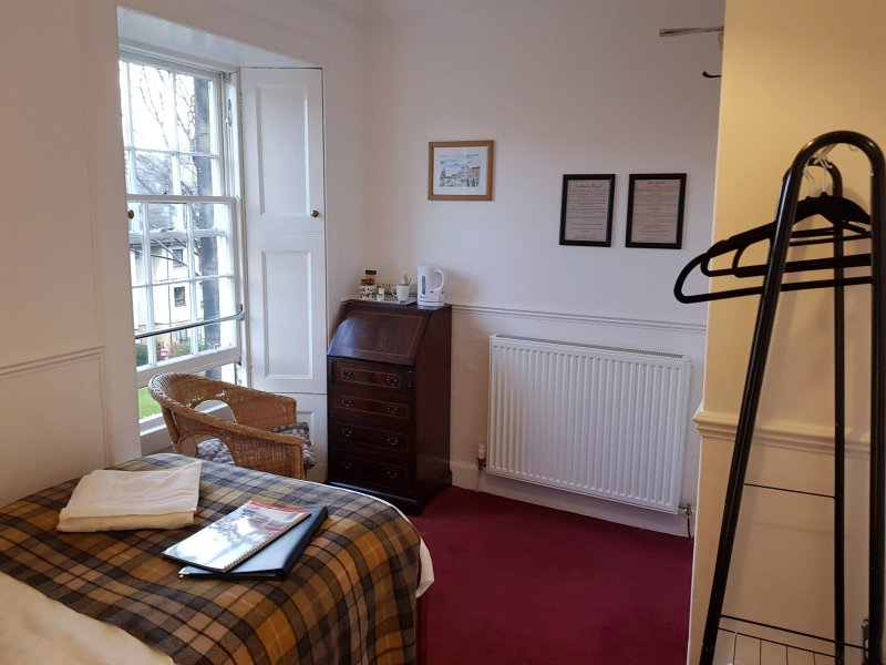 Emmaus Guest House, Edinburgh
