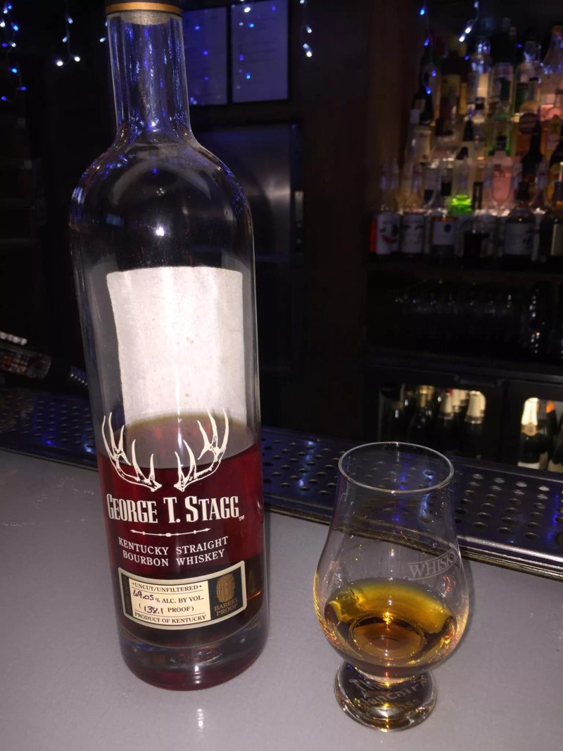Salt whisky bar and dining room