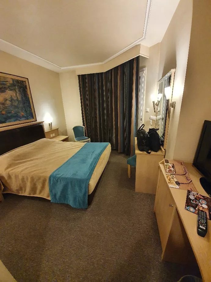 Iris Hotel