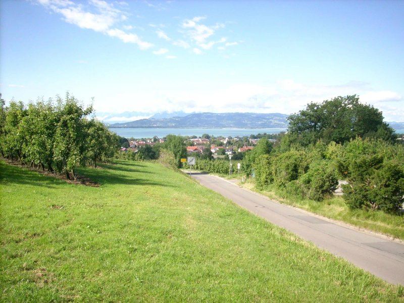 Gastehaus uber dem See