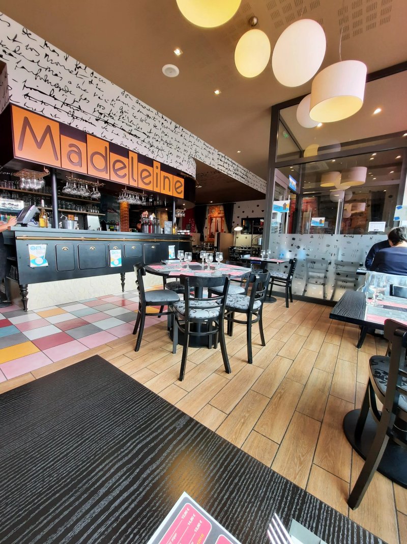 Cafe Madeleine