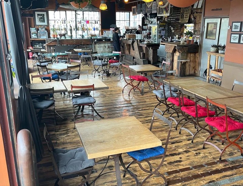 Mud Dock Cafe