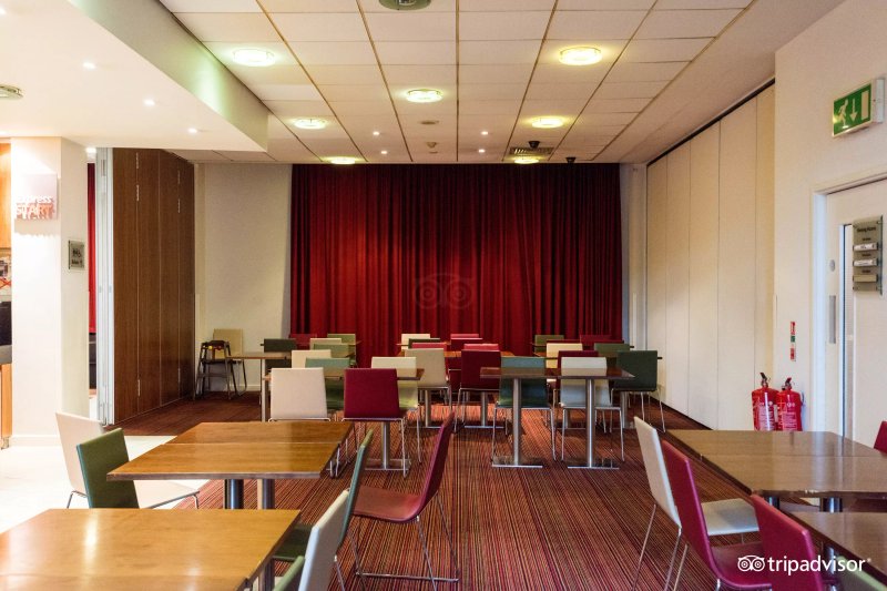 Holiday Inn Express London City, an IHG Hotel