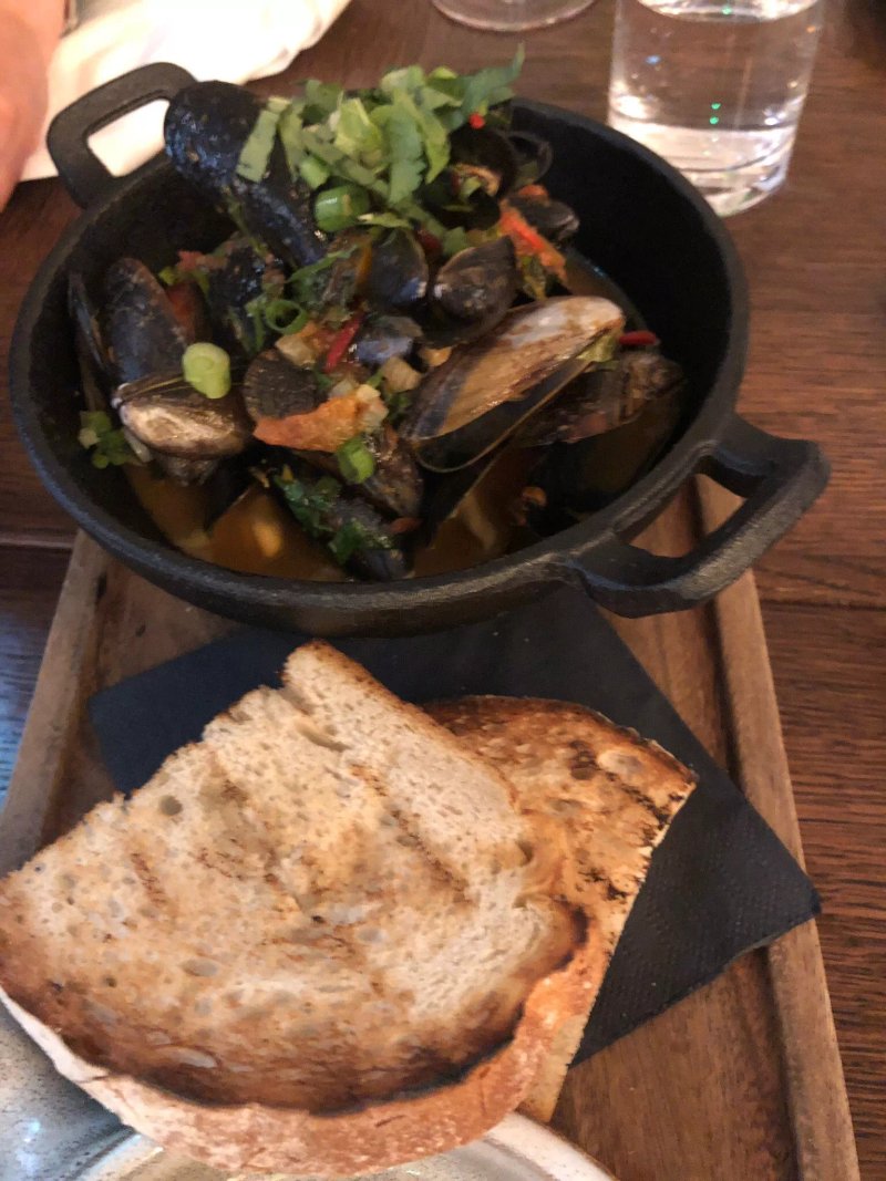 Ora Tapas & Wine Bar