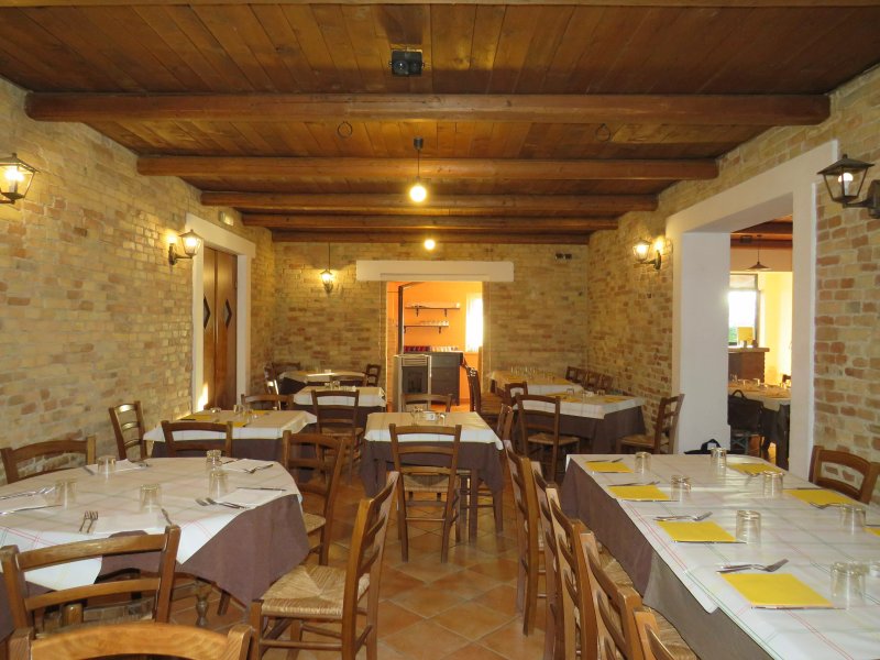 Valle Cecchina Trattoria e B&B