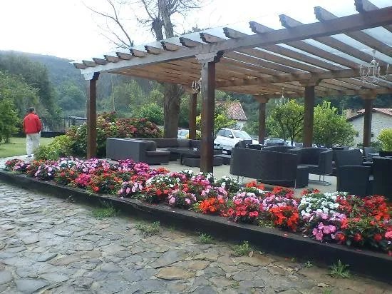 Hosteria El Pomar