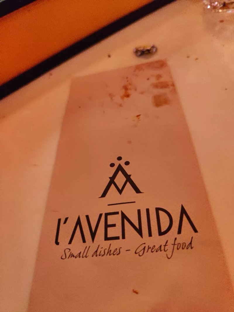 L' Avenida
