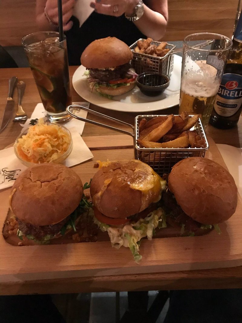 Serial Burgers