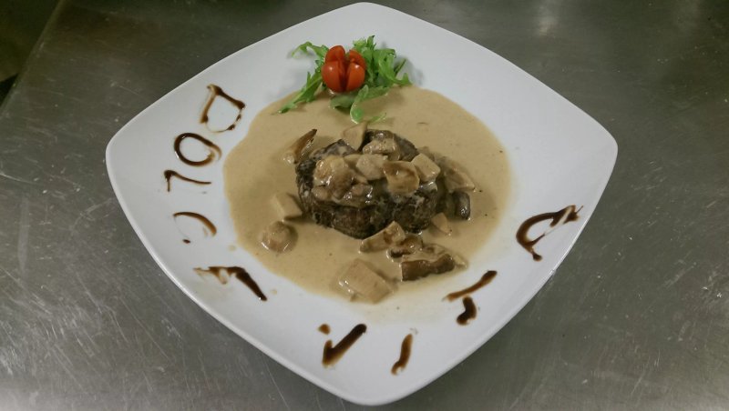 LA DOLCE VITA GASTROBAR : PIZZERIA