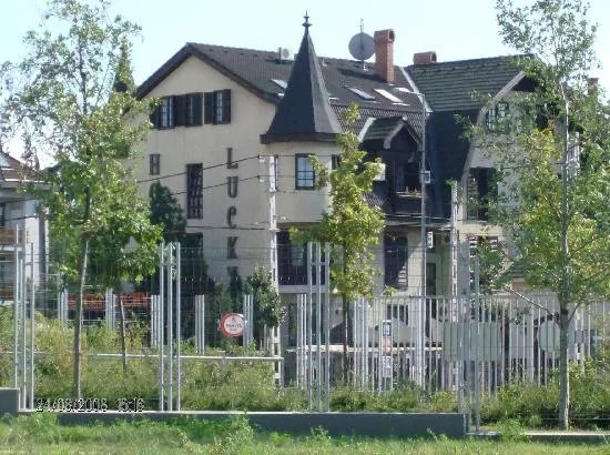 Hotel Lucky
