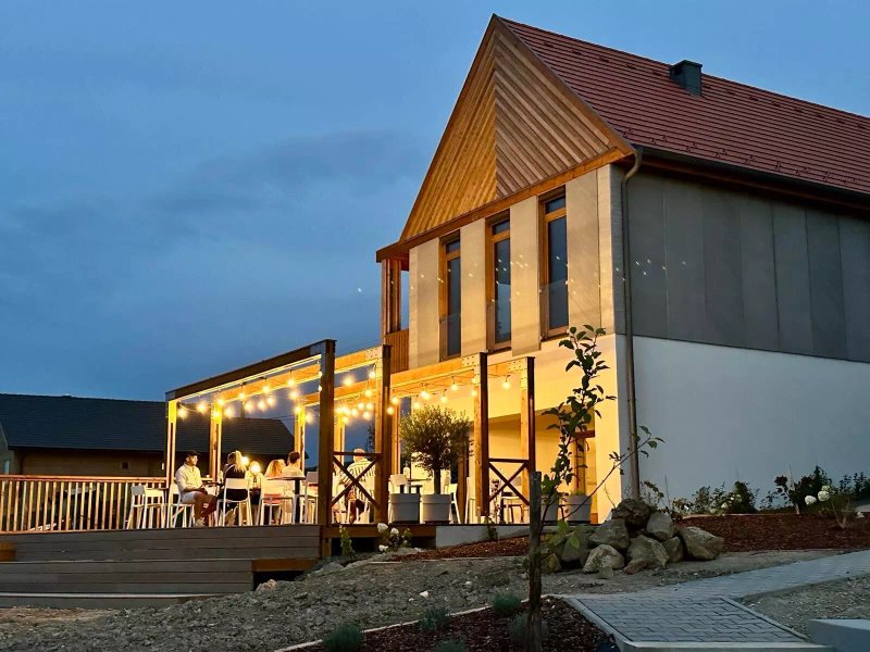 Bakos Borbar