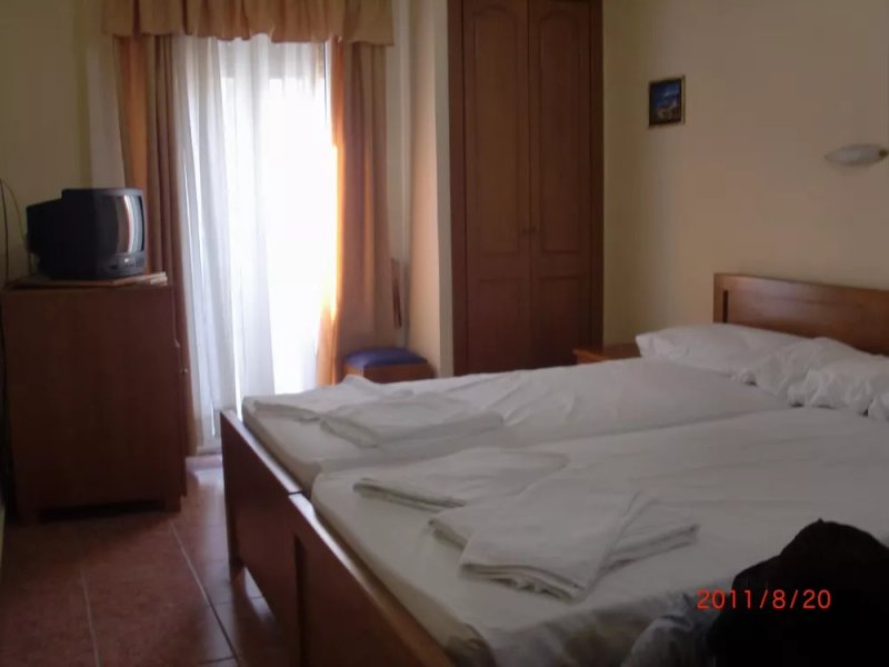 Faros 2 Hotel