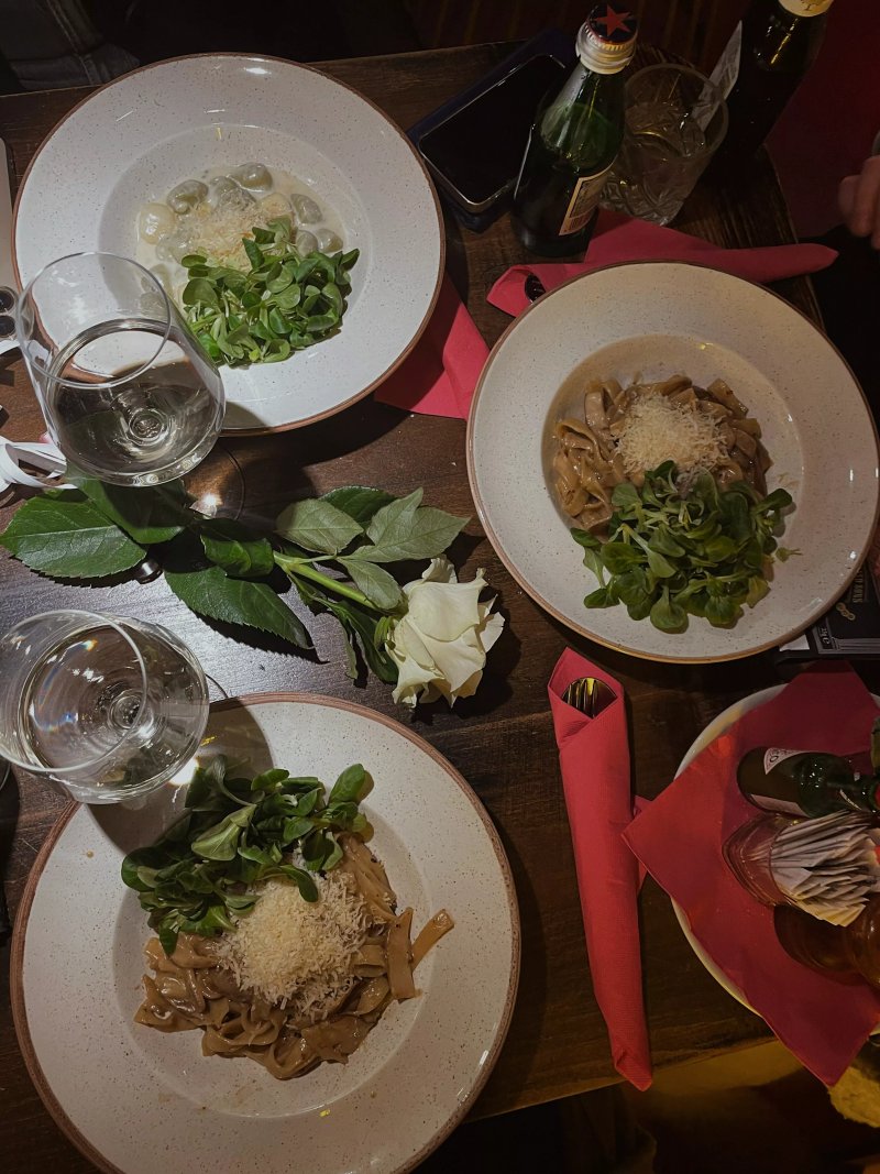 Bistro Grad Hometown Food