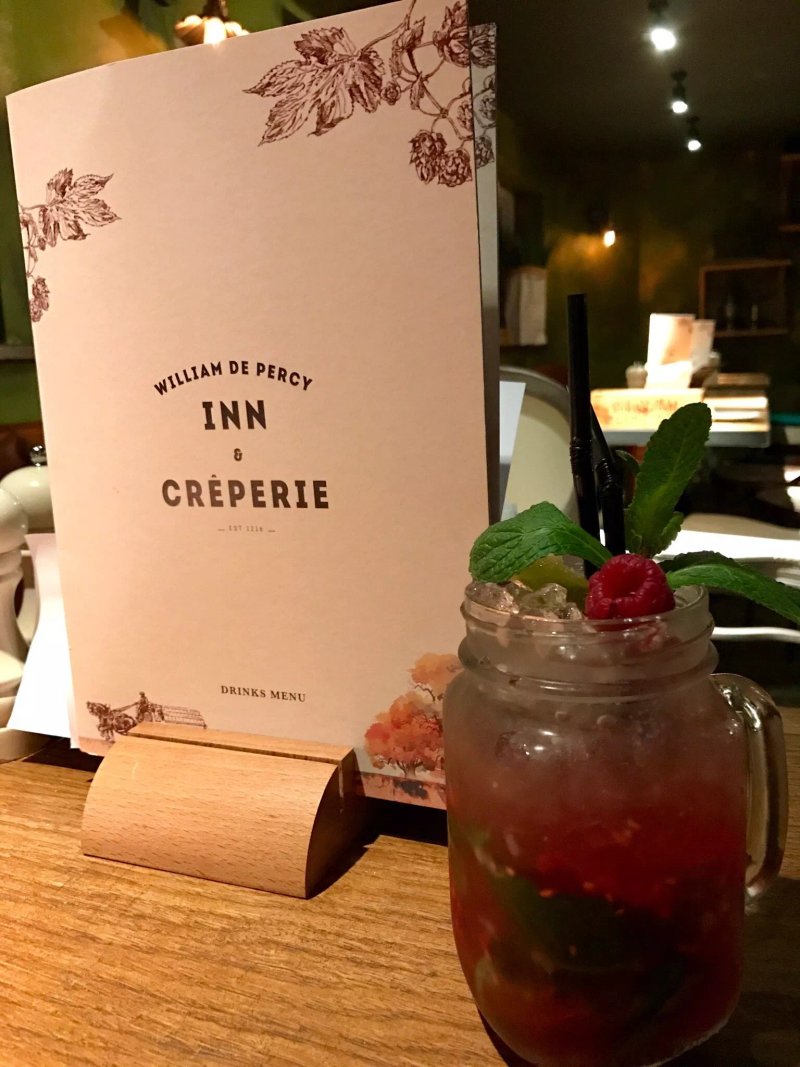 William de Percy Inn & Creperie
