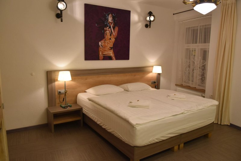 OH Apartments & Rooms