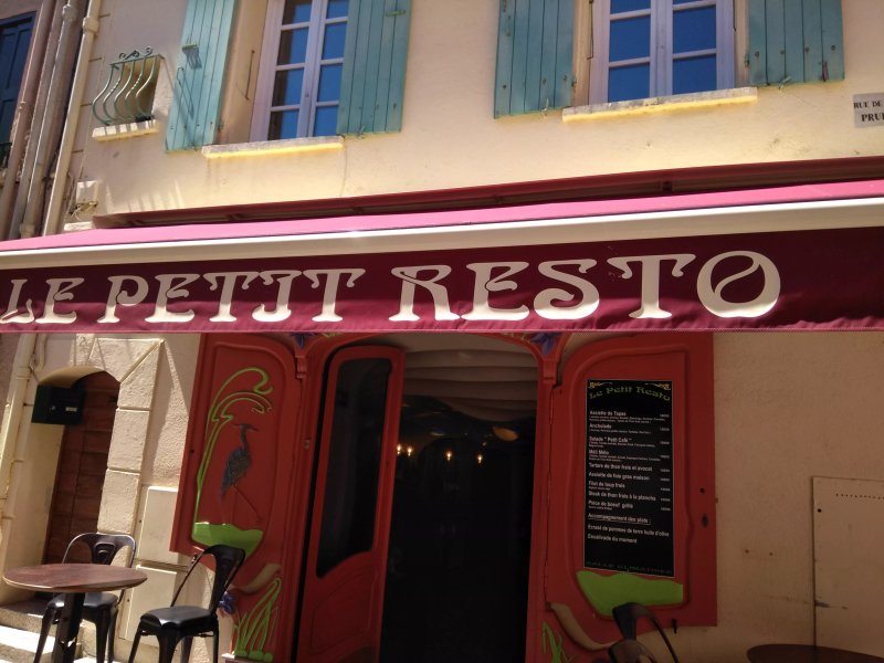 Le Petit Café