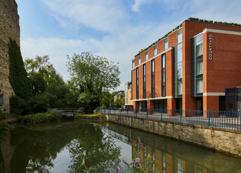 Courtyard by Marriott Oxford City Centre