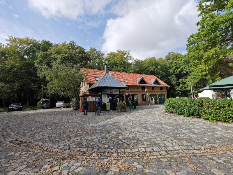 Cafe & Biergarten Schloesschen Sundische Wiese