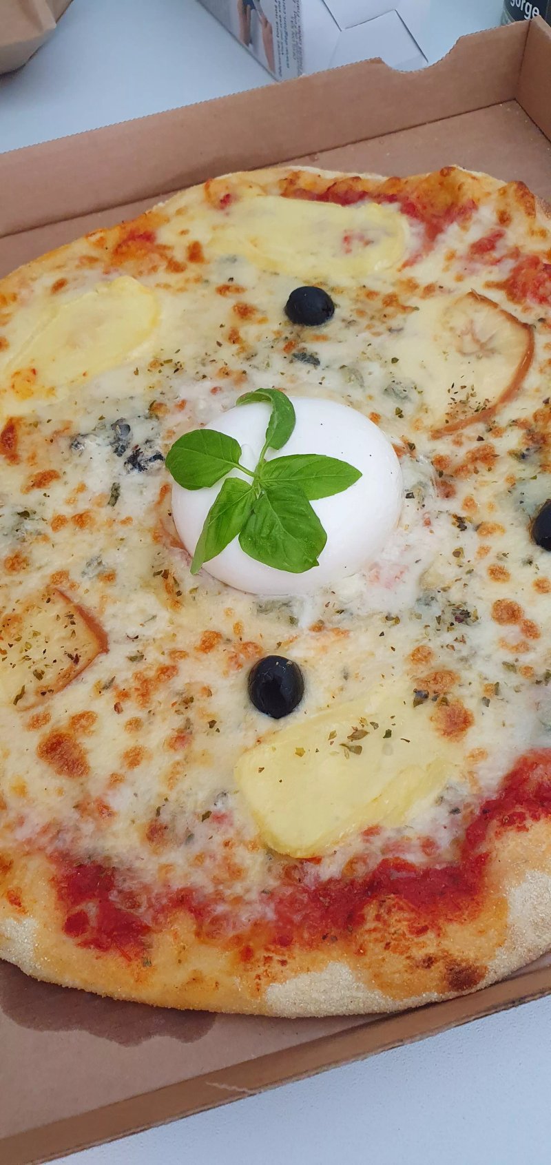 Gina Pizza