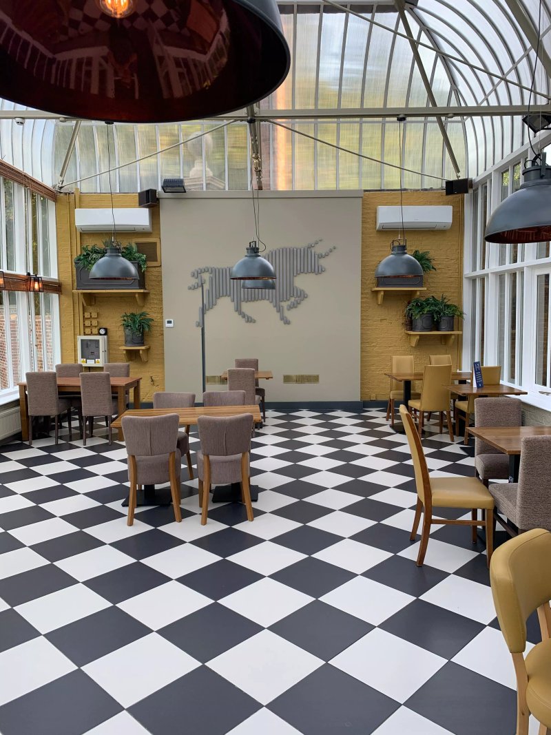 Coombe Lodge Beefeater
