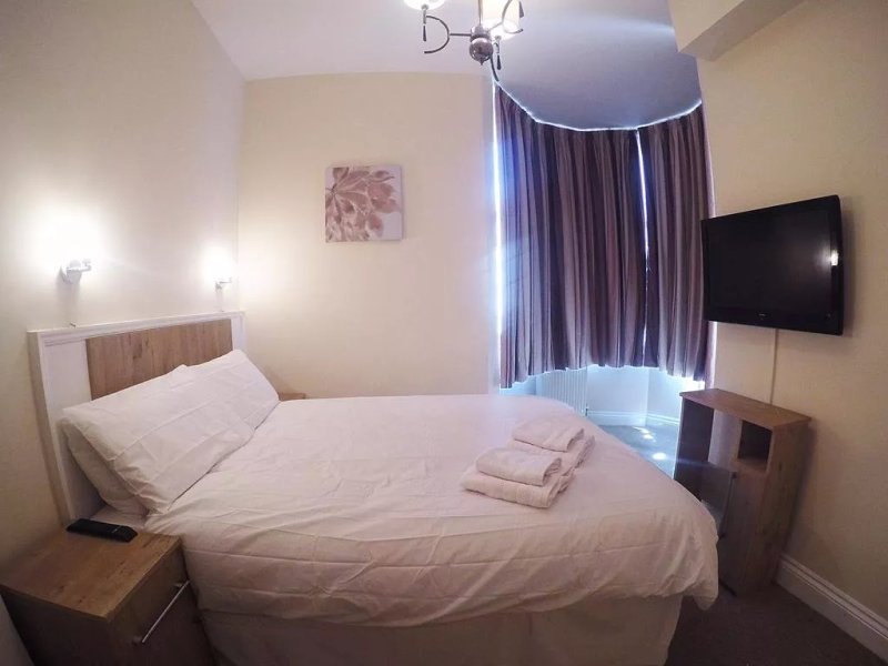 OYO TamTam Acton Hotel