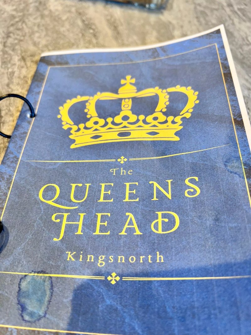 The Queens Head Public House