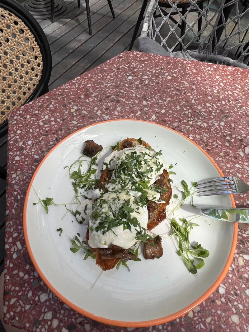 Lastriko Bistro & Cocktails
