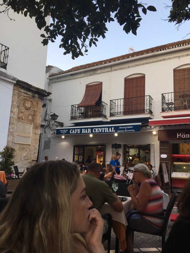 Cafe Bar Central