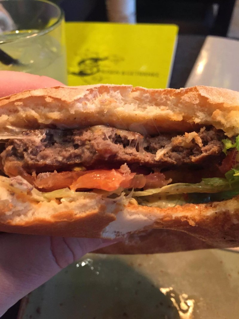 HANS IM GLUECK Burgergrill & Bar