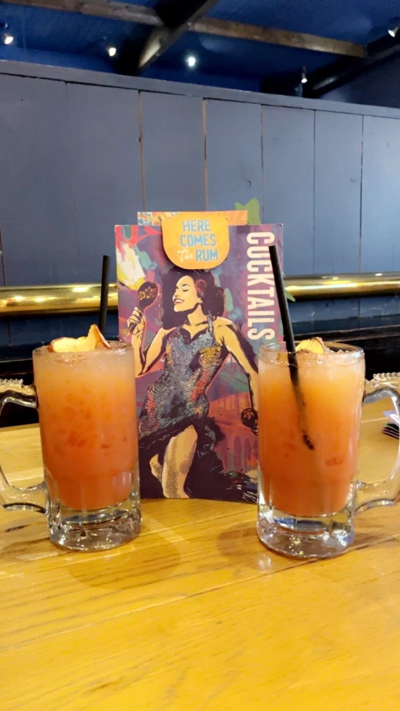 Revolucion De Cuba  Cardiff