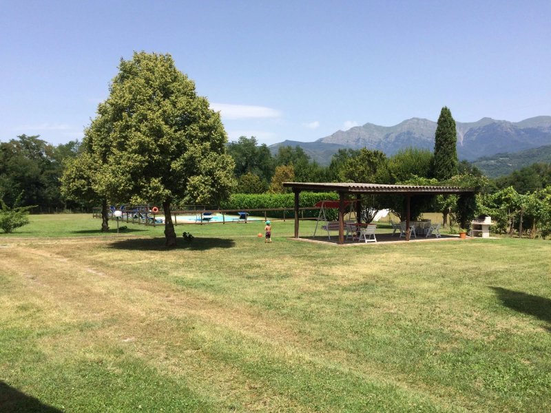 Coriana Apartments & Villas