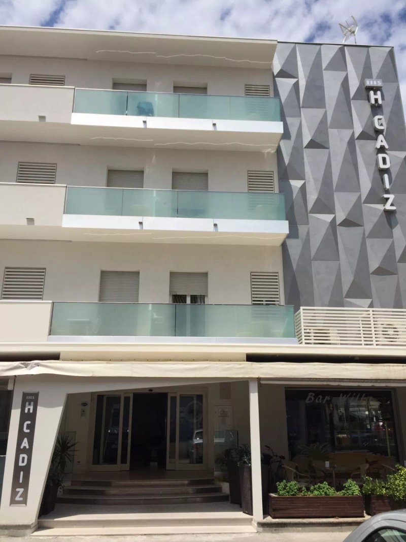 Hotel Cadiz
