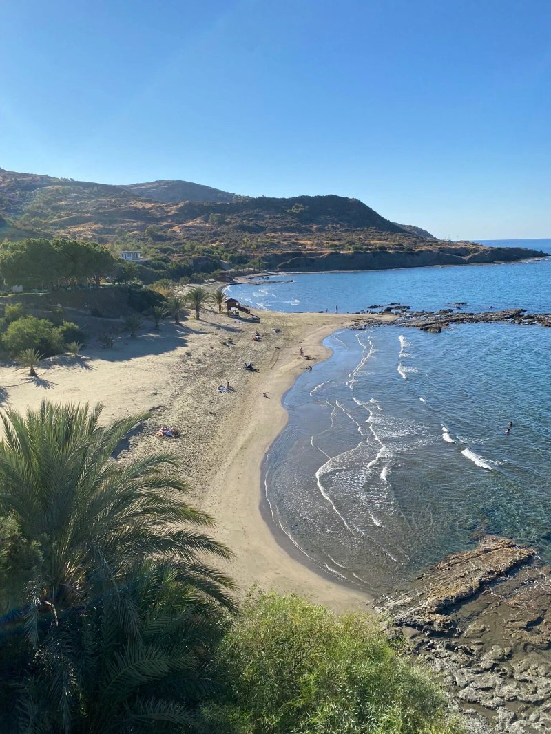 E.J. Pyrgos Bay Hotel
