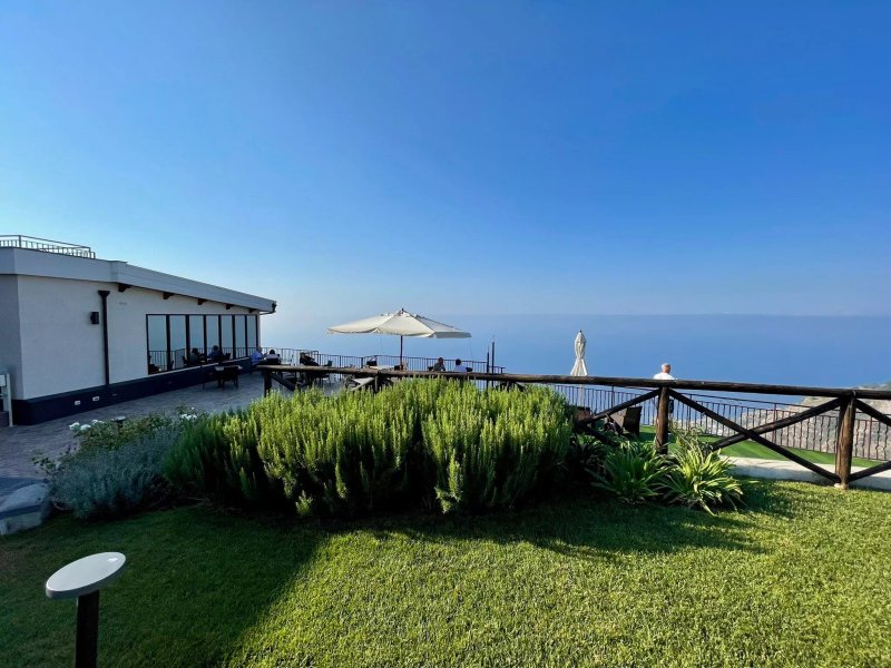 Villa Paradise Resort