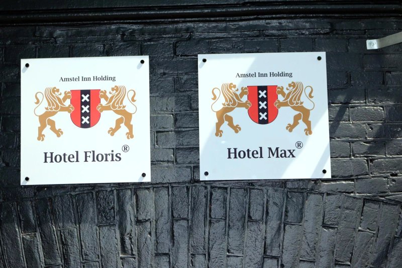 Floris Hotel