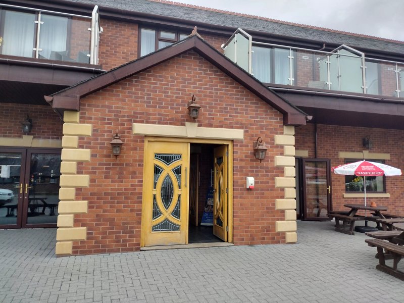 Riverside Caravan & Camping Park & Country Club